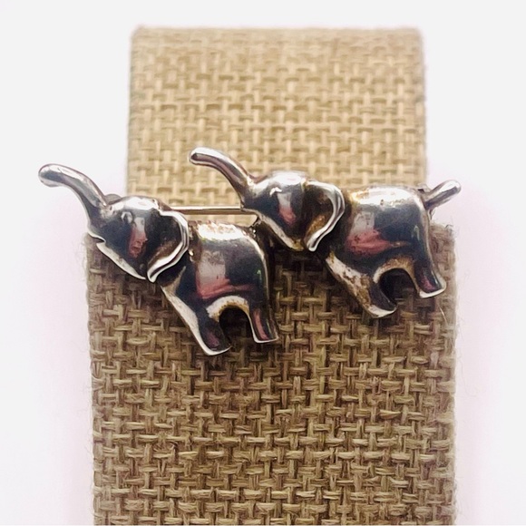 RELISTED Sterling Silver Two Elephants With Good Luck Trunks Up - Picture 3 of 12